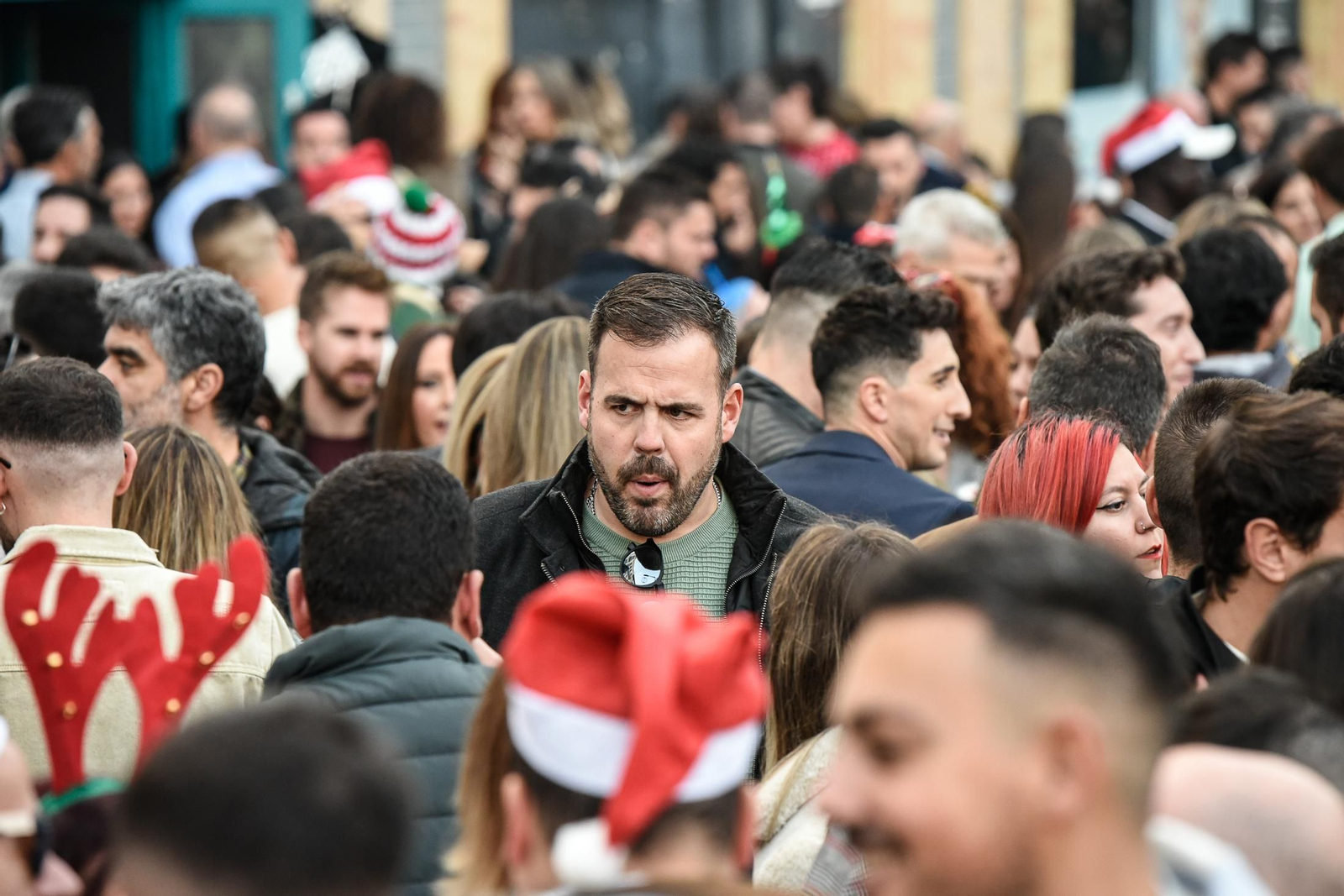 Imágenes de las celebraciones en el centro de Huelva la tarde del 24