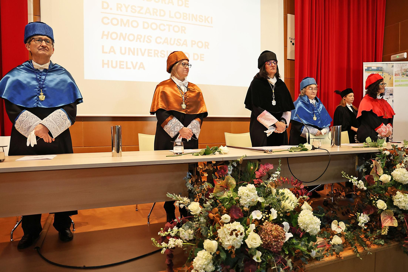 Imágenes de la ceremonia del nombramiento de Ryszard Lobinski como Doctor Honoris Causa de la Universidad de Huelva.