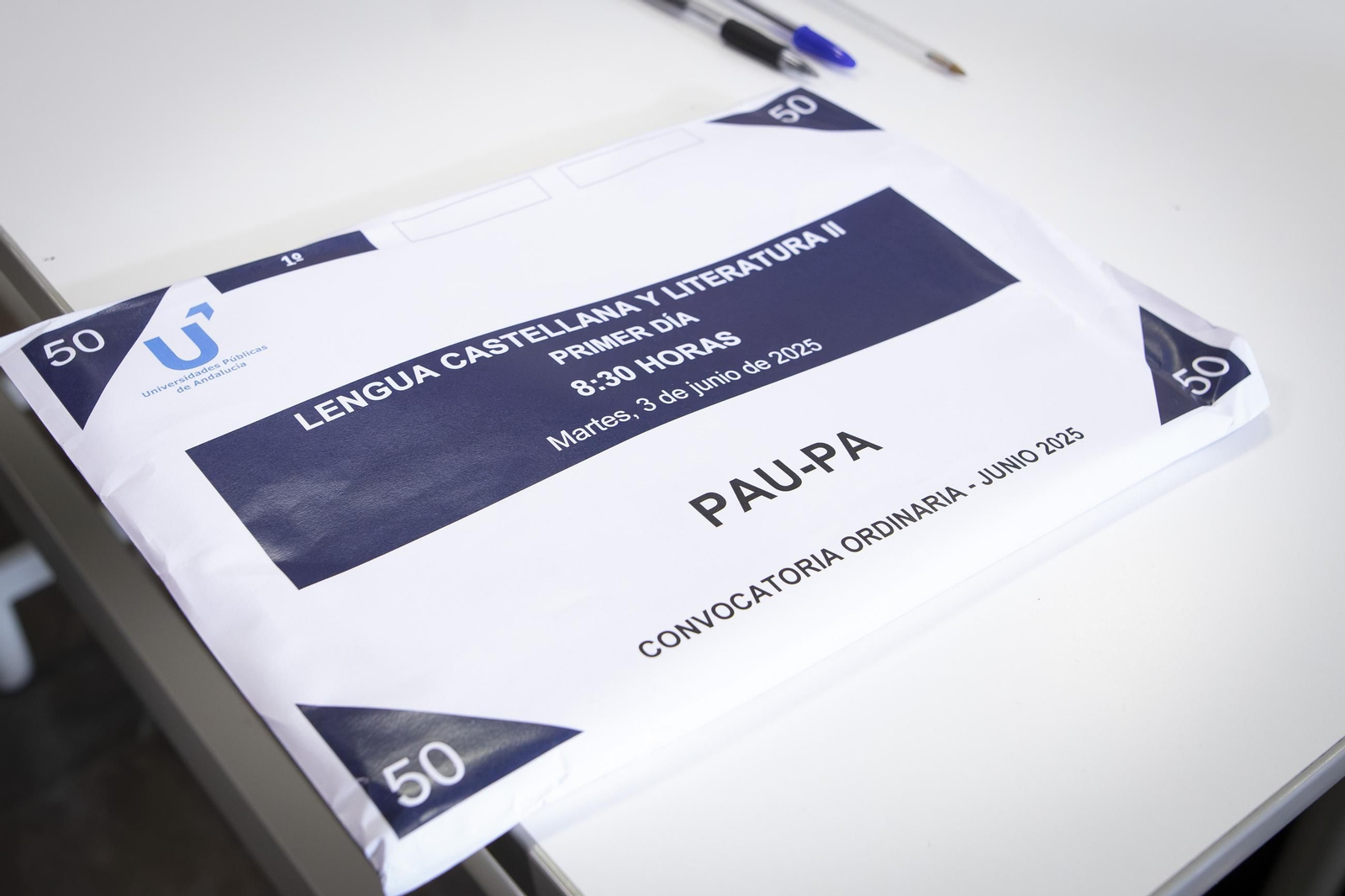 El primer día de Selectividad en Granada, en imágenes