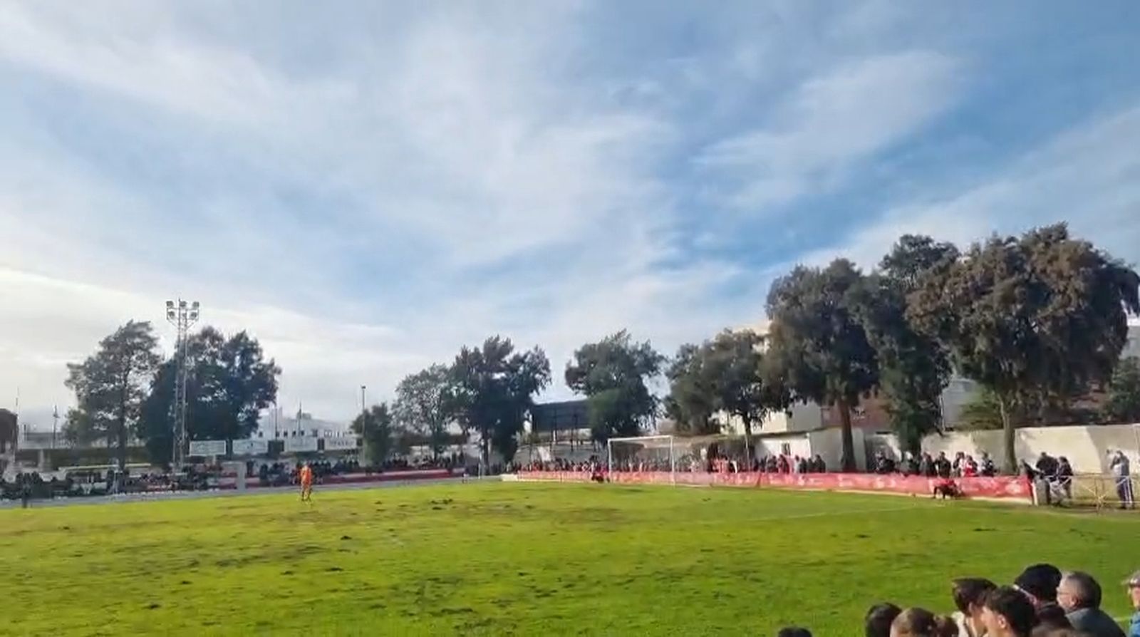 La afición de la Balona, presente en Chiclana