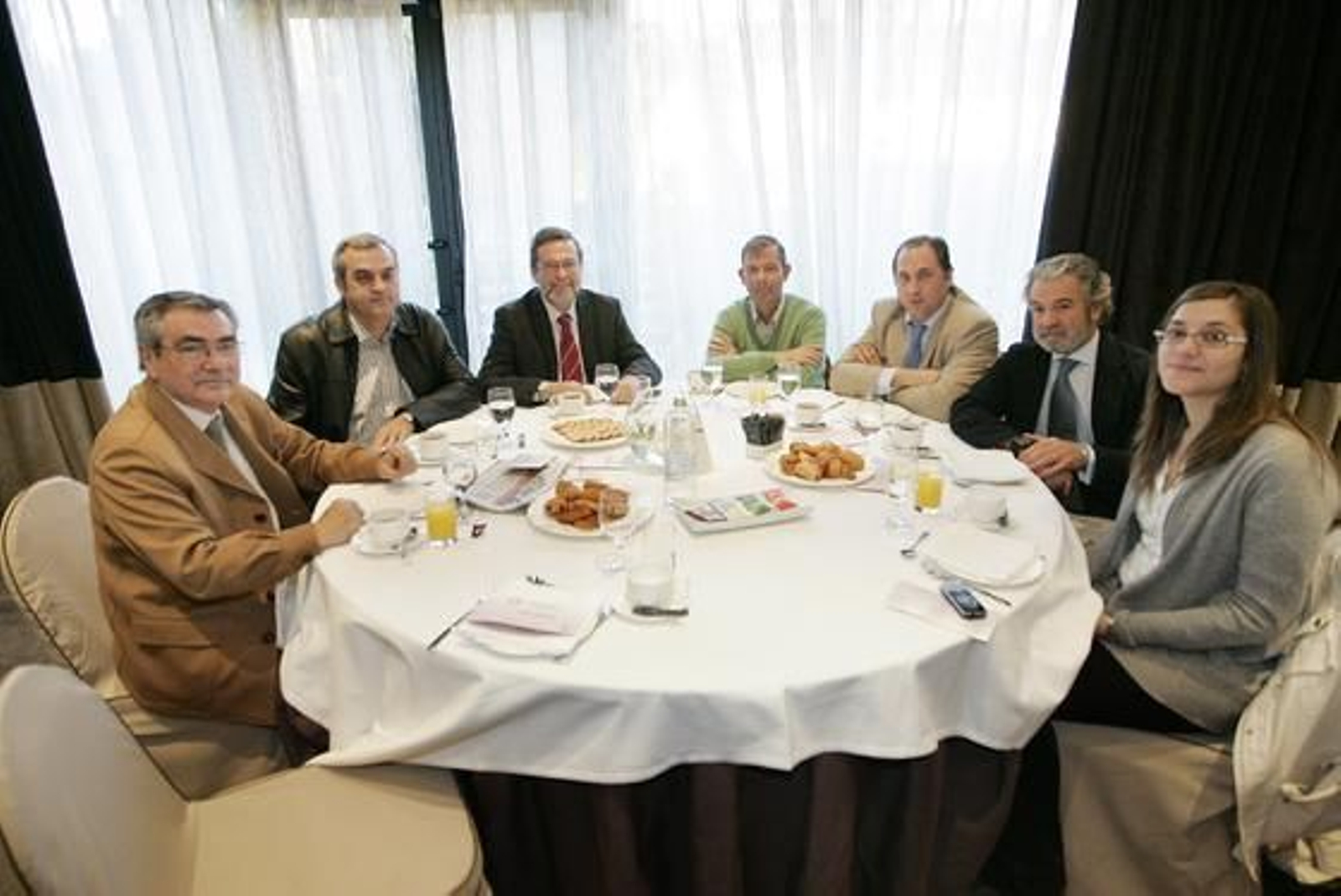 Antonio Titos, Arturo F. Chica, Francisco Gracia, Rafael Medina, Miguel Agudo y Eduardo J. Villaseca.

Foto: José Martínez / O. Barrionuevo