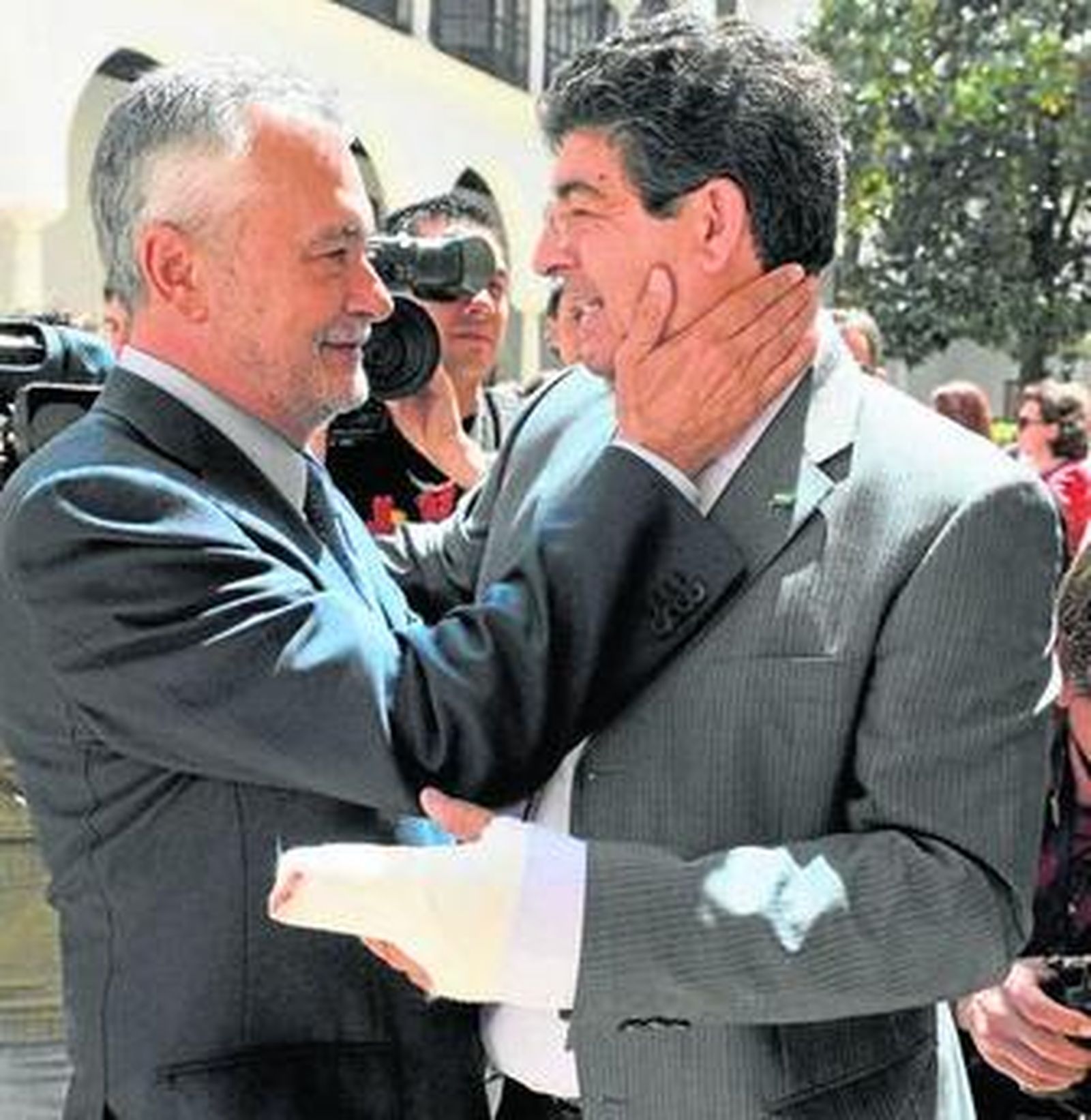 Griñán, ayer, junto a Diego Valderas.
