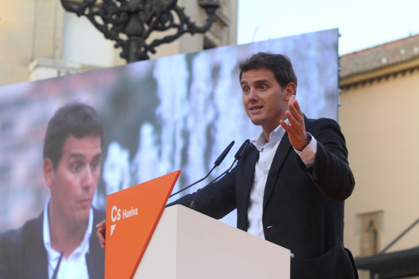 Encuentro Ciudadanos con Albert Rivera en la Plaza de Las Monjas