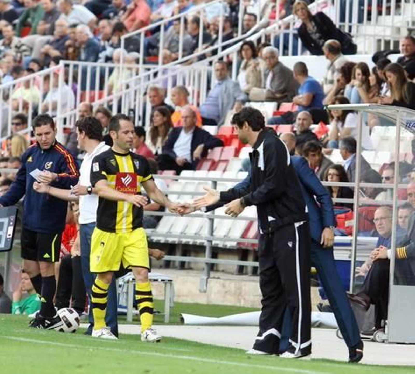 El Córdoba cierra la temporada con un derrota en Girona. / LOF