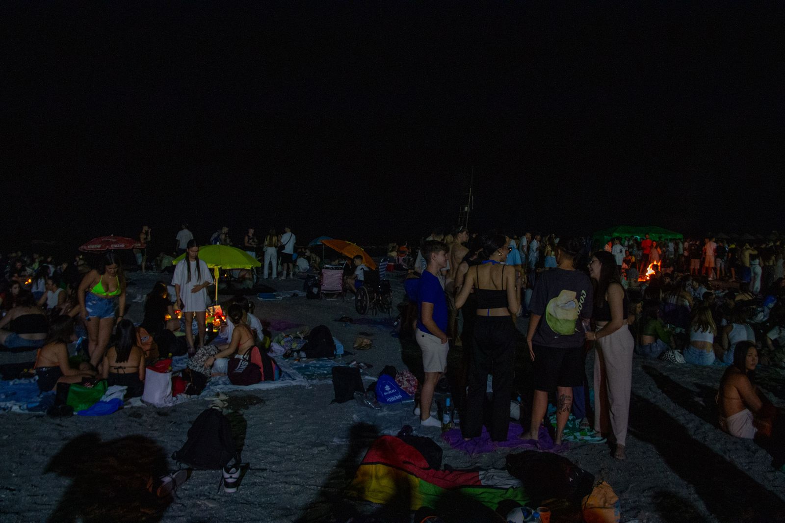La Costa Tropical saborea la magia de la noche de San Juan, en imágenes