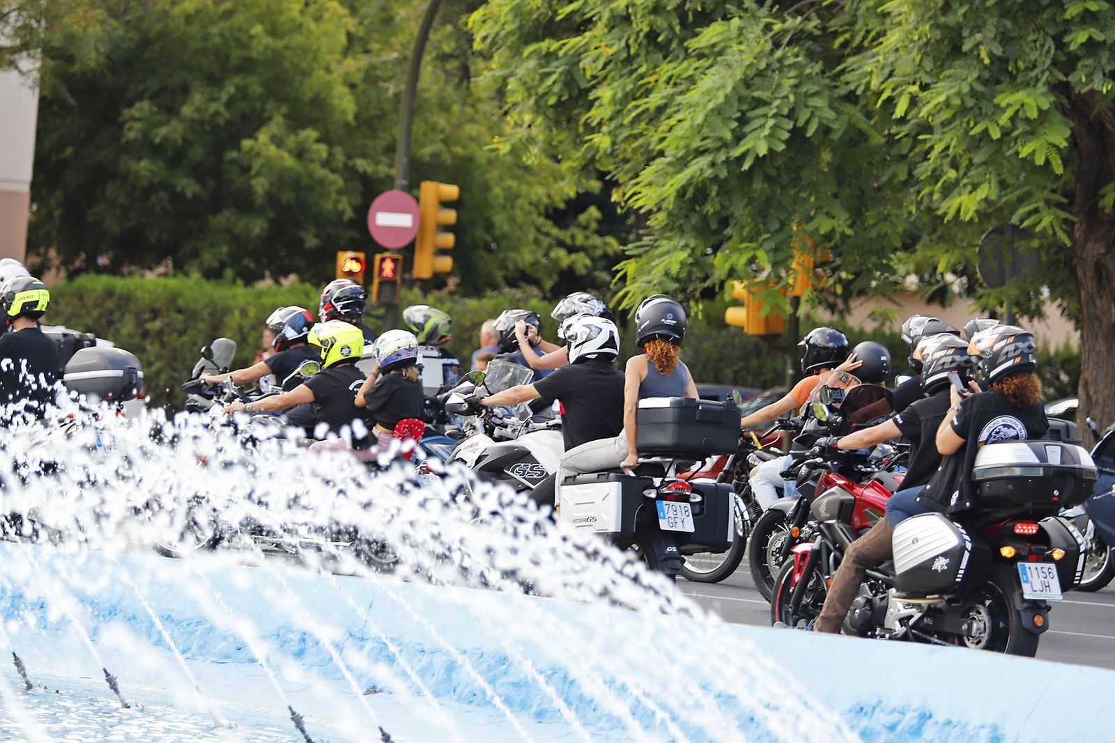 Las motos del club Descubridores toman las calles de Huelva