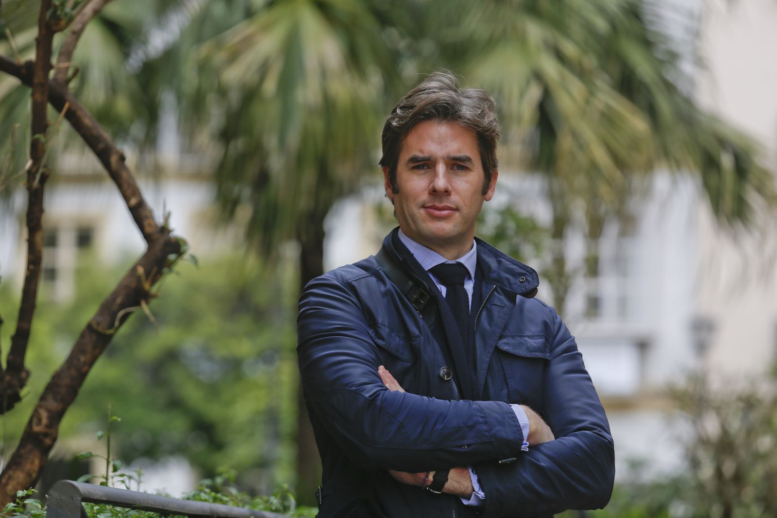 Antonio Martínez, en los jardines junto a la Catedral.