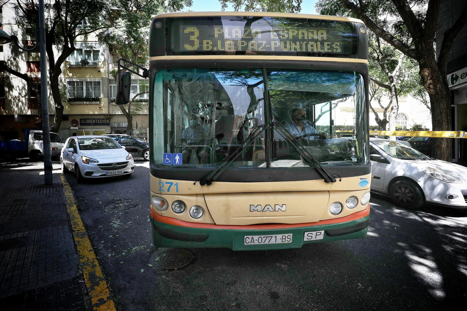 Los vecinos de San Severiano le plantan cara al Ayuntamiento de Cádiz