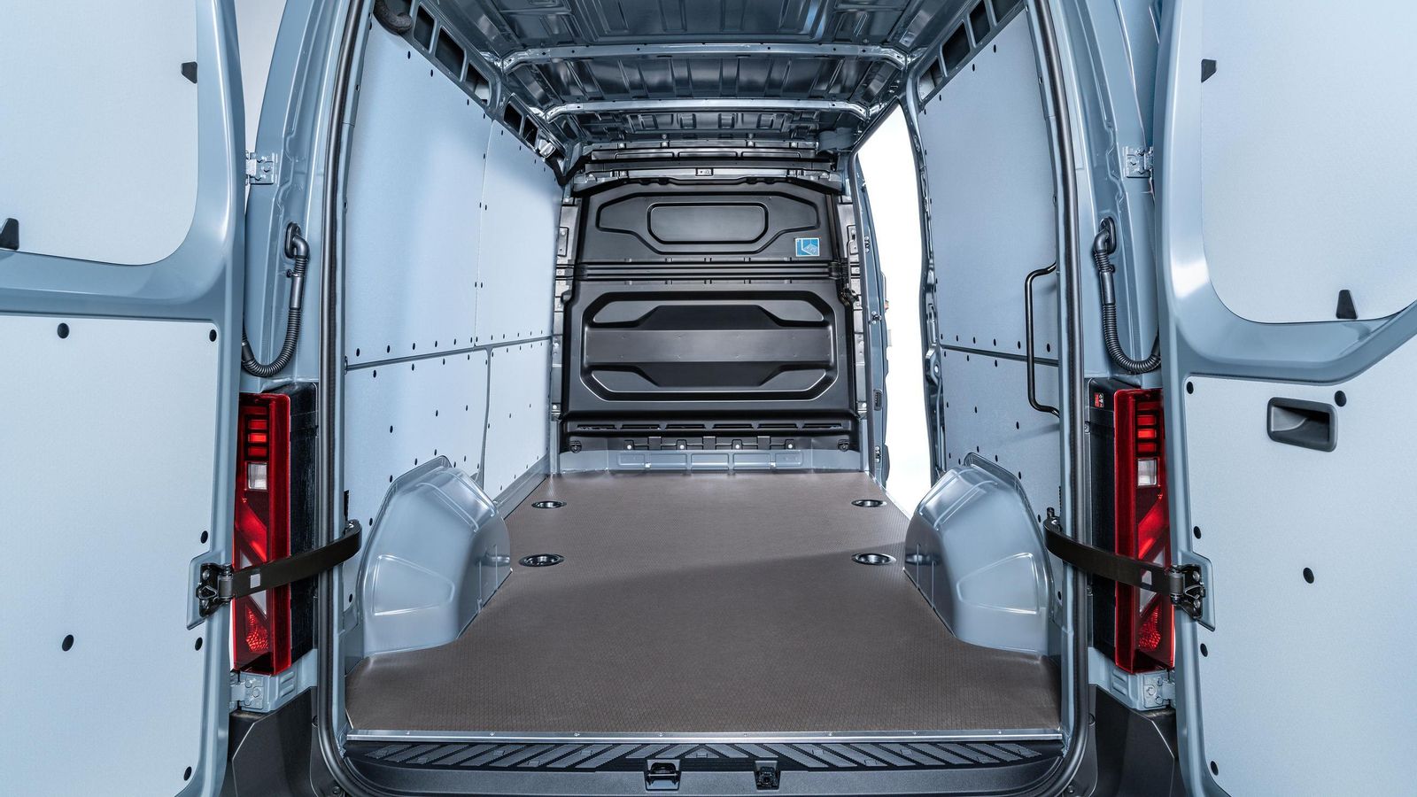 La capacidad del furgon L3H3 es de hasta 14,8 m3. También puede tener una MMA de hasta 4 toneladas.