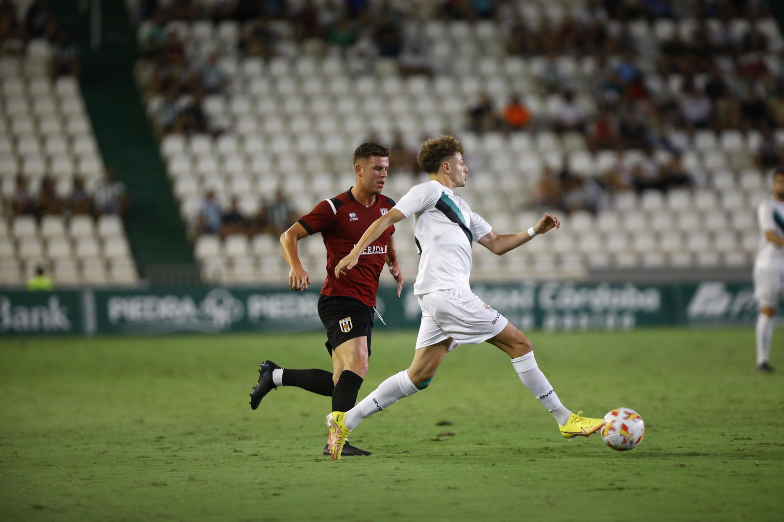 Las imágenes de la victoria del Córdoba CF ante el Mérida