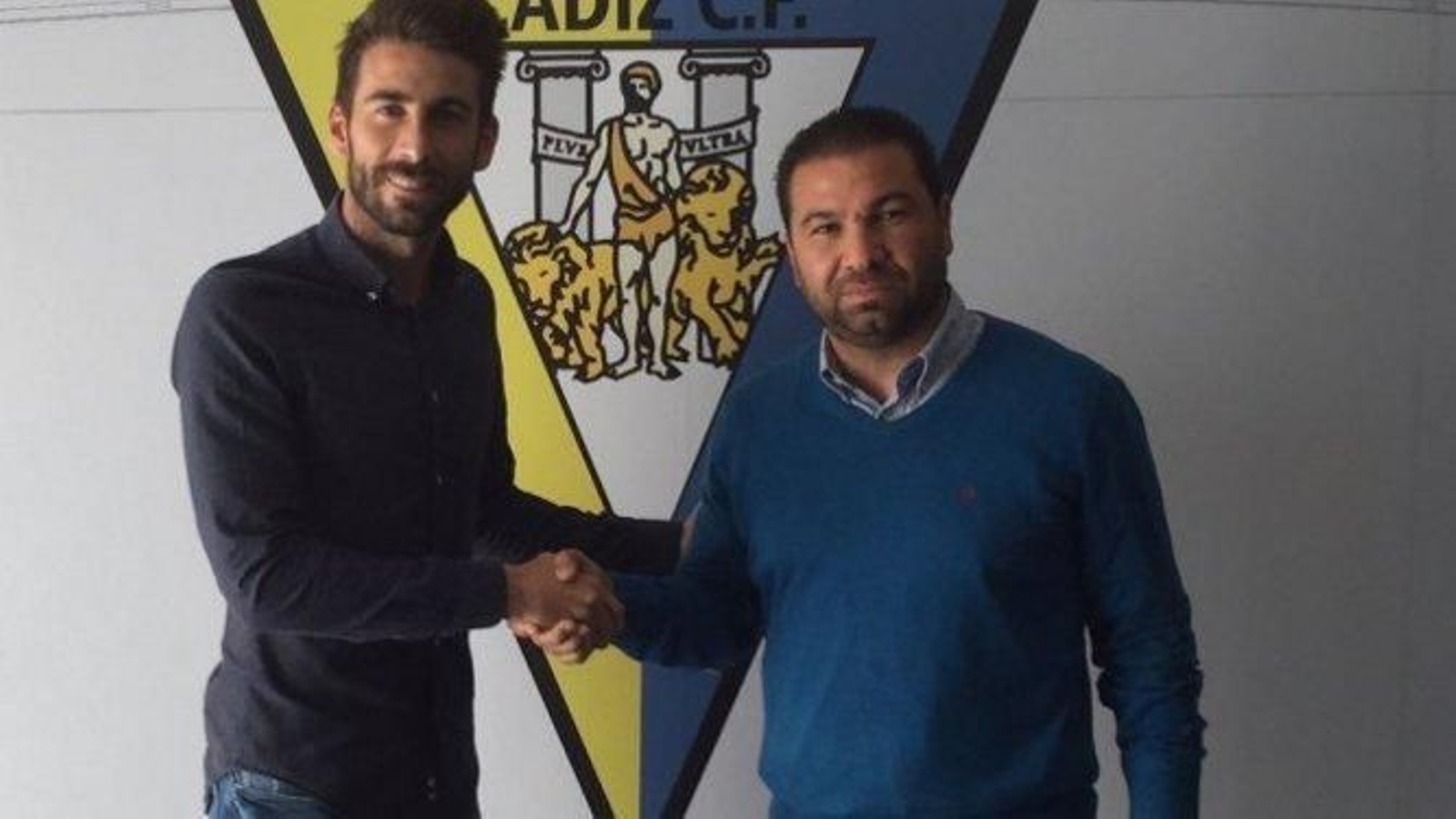 José Mari con Cordero, en la imagen oficial de su renovación.