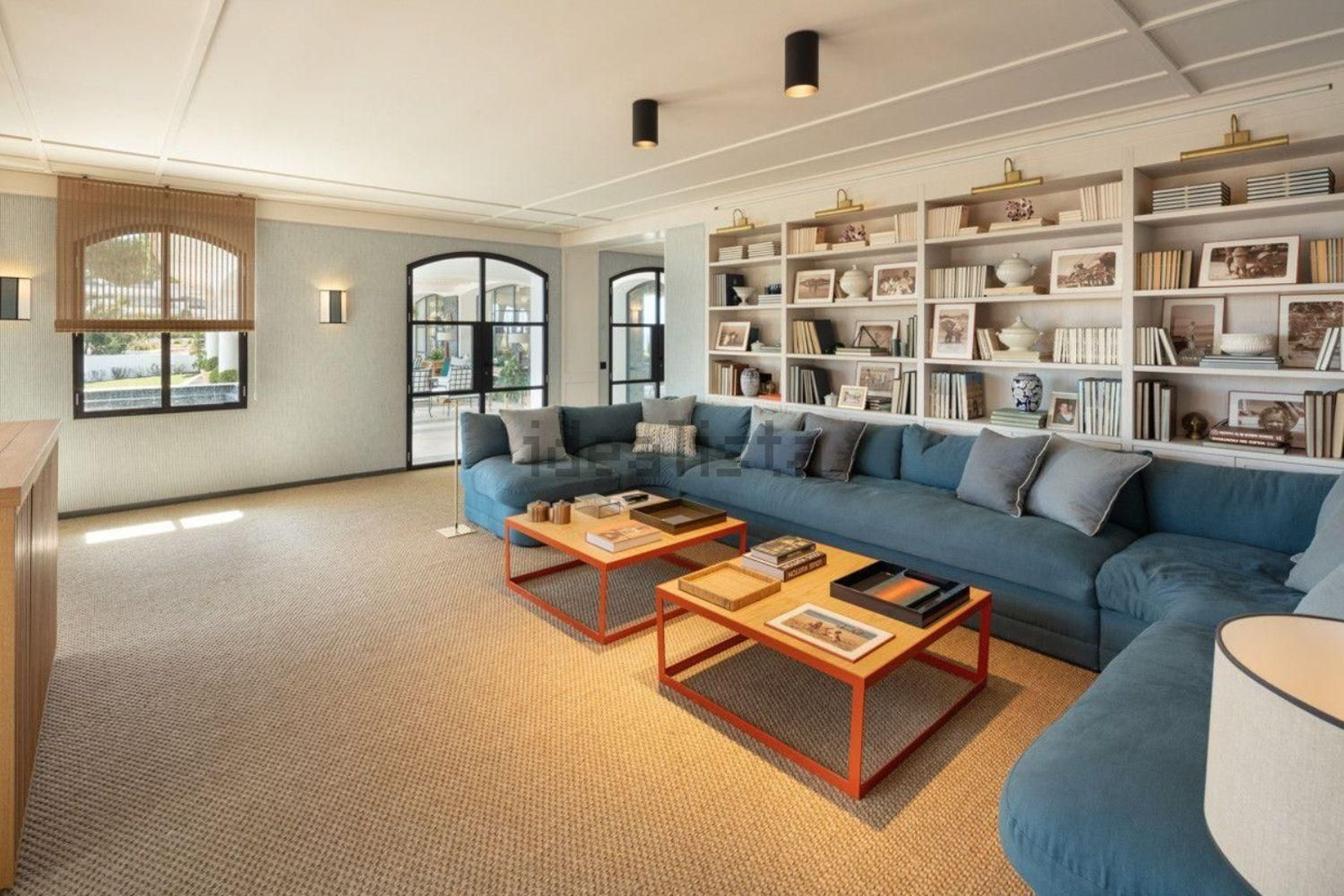 Otro salón Así es por dentro la vivienda de lujo más a la venta en Málaga: 35 millones