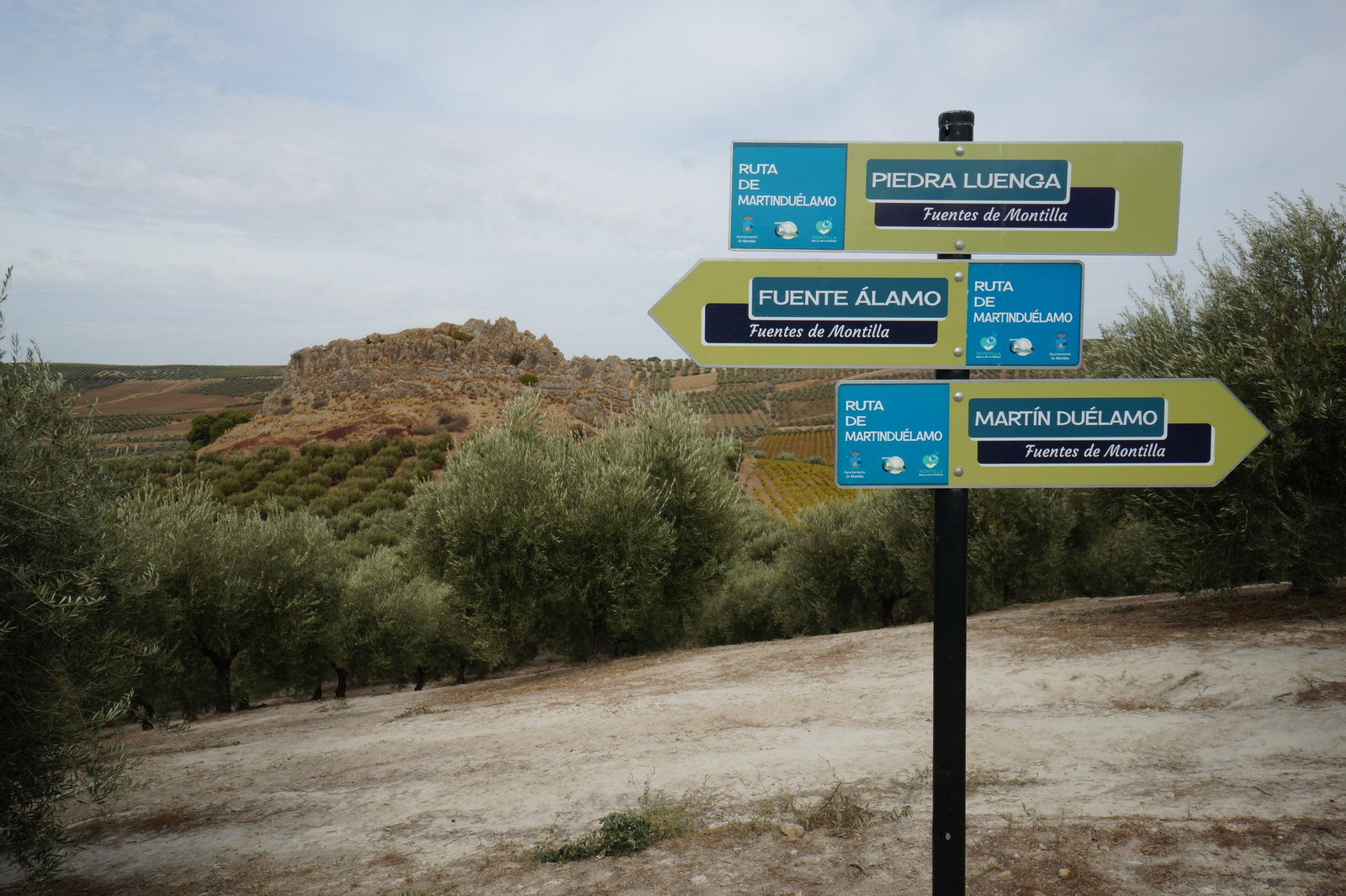 Piedra Luenga, la mole rocosa de Montilla, en fotografías