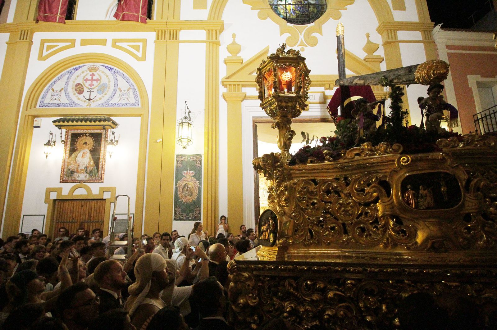 Imágenes del Señor de Pasión en la procesión del centenario de la hermandad