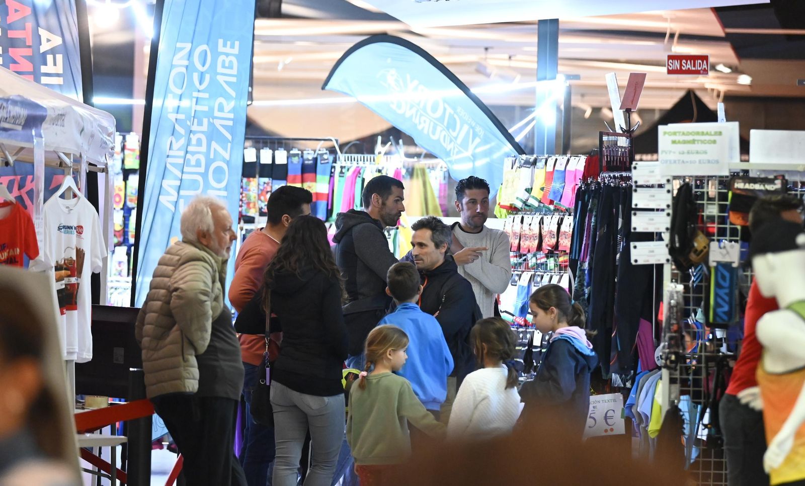 Las mejores fotos de la feria del corredor de la Media Maratón de Córdoba 2024
