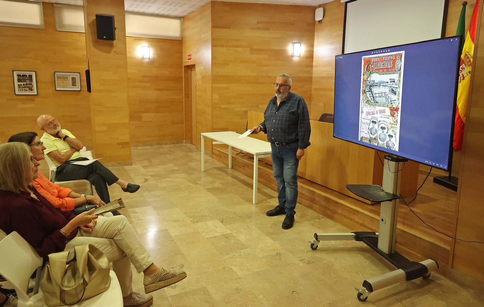 La exposición 'Los primeros 100 años de la Feria de Algeciras', en imágenes