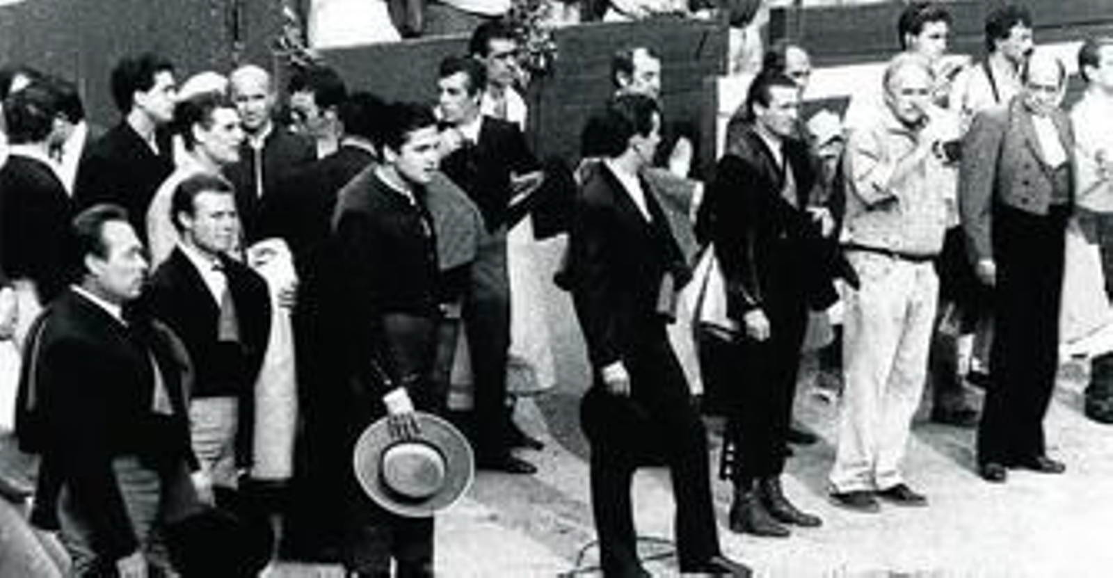 Curro Romero, Pepe Luis Vázquez Silva, Marcos Sánchez Mejías, Luis Parra 'Jerezano' hijo, Manzanares y Antoñete en un festival de homenaje a Camarón.
