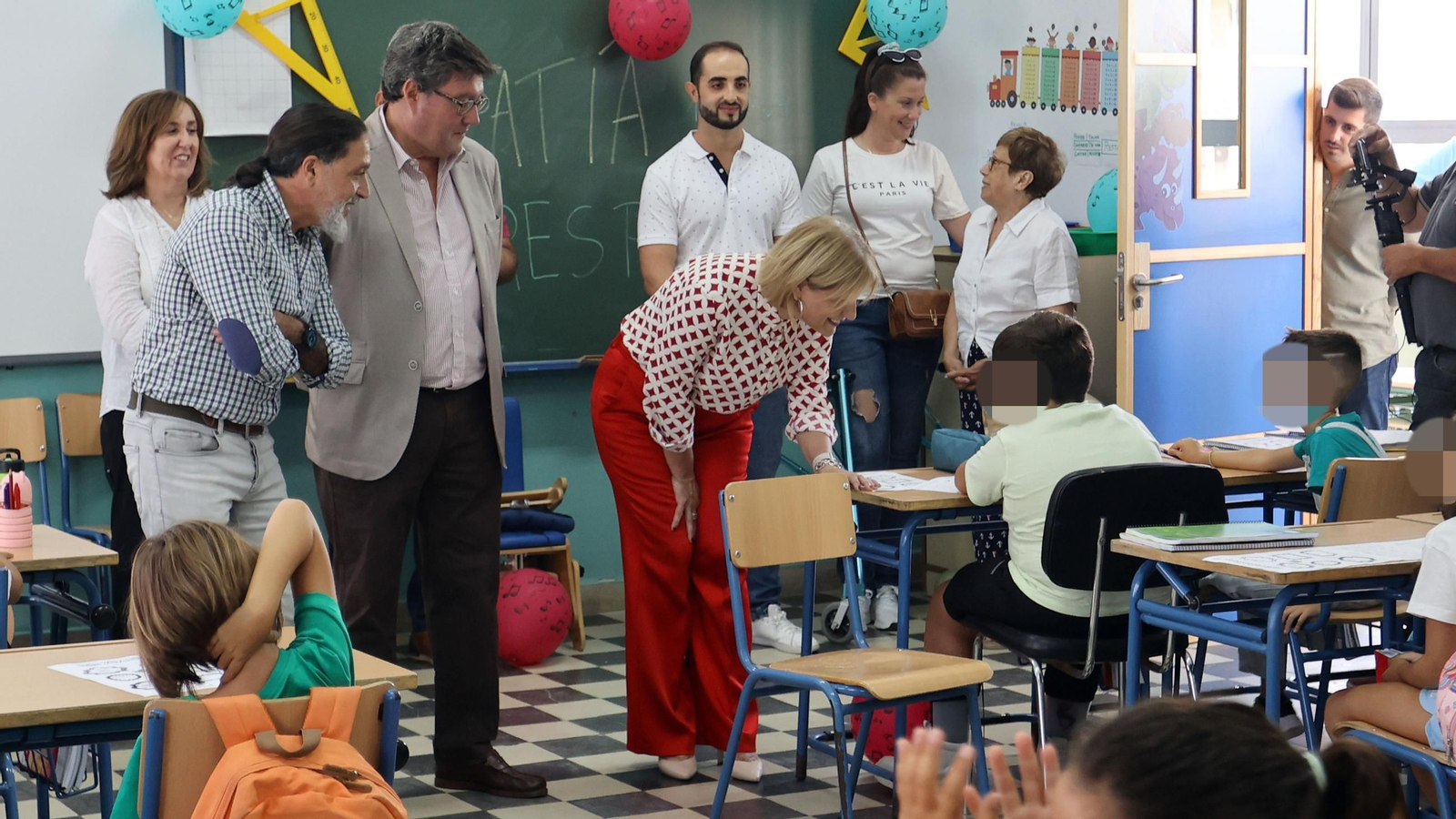 Un momento de la visita municipal al Isabel La Católica. Un momento de la visita municipal al Isabel La Católica.