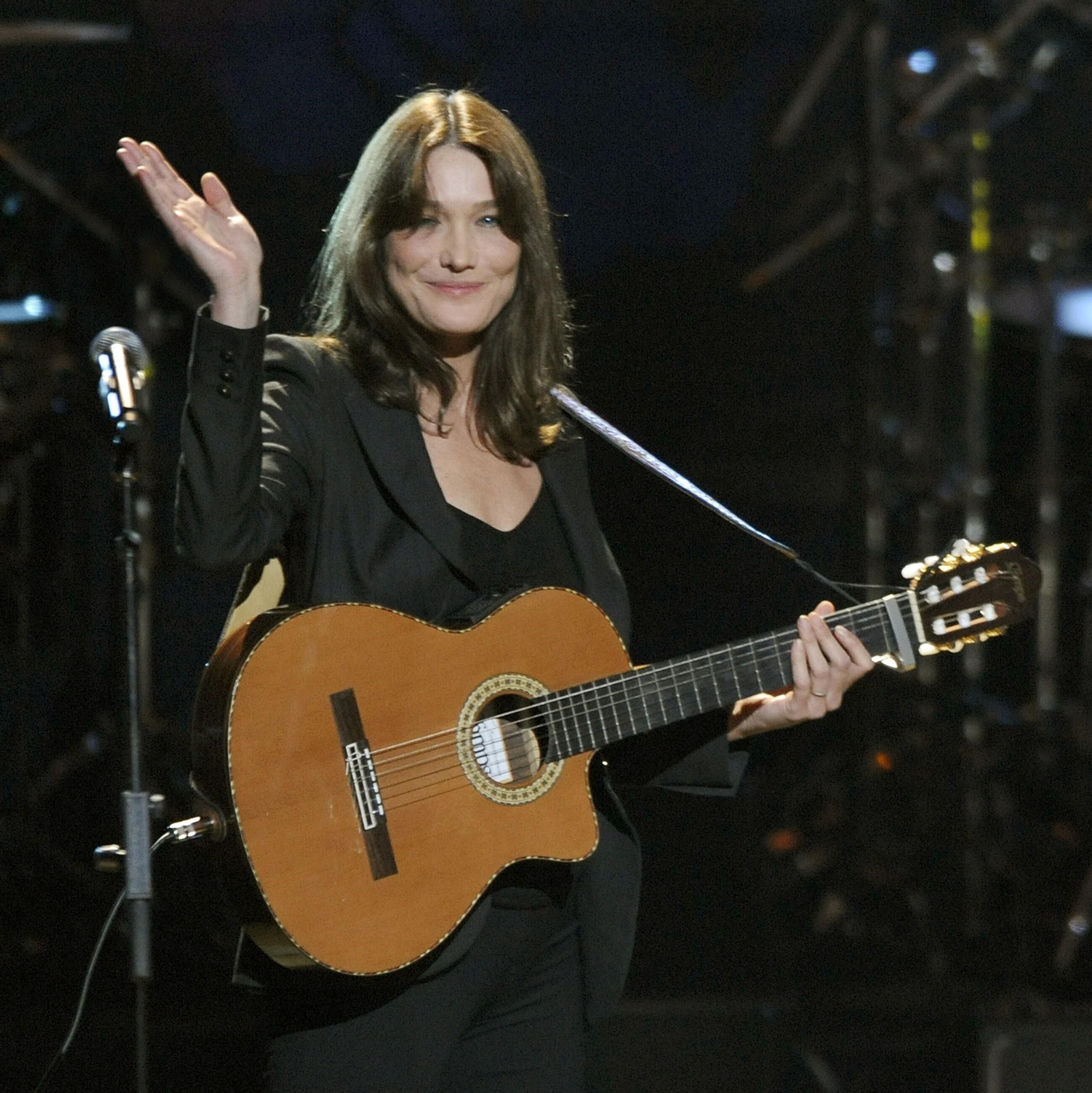 Carla Bruni presentará su disco 'French Touch' el 7 de octubre en la capital andaluza.