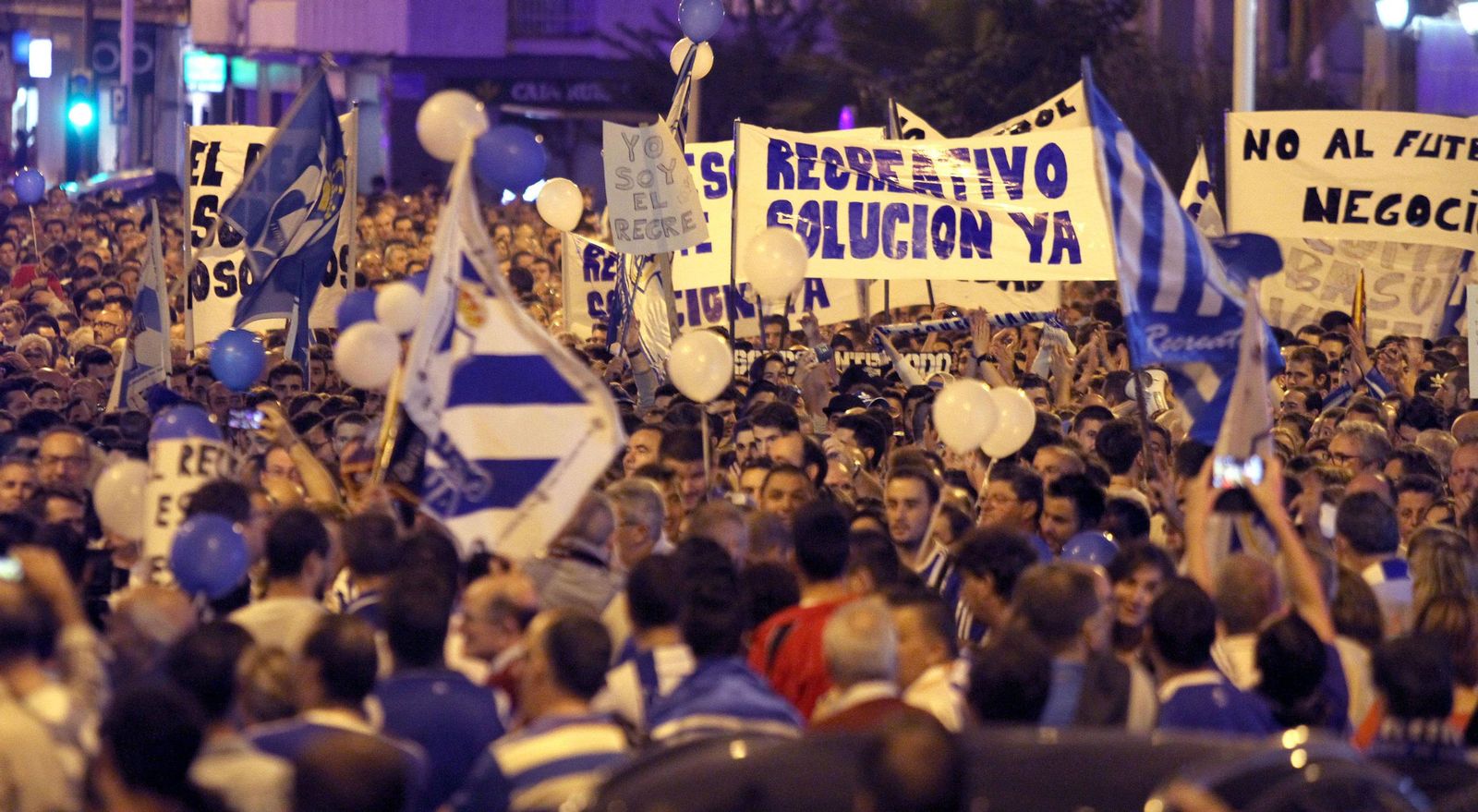 Las imágenes de cuando Huelva se echó a la calle por su Recre