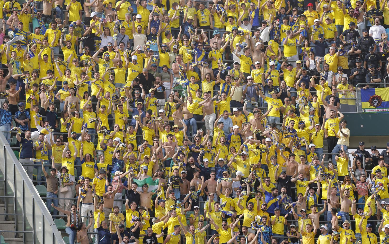 Aficionados cadistas en el Villamarín la pasada campaña.
