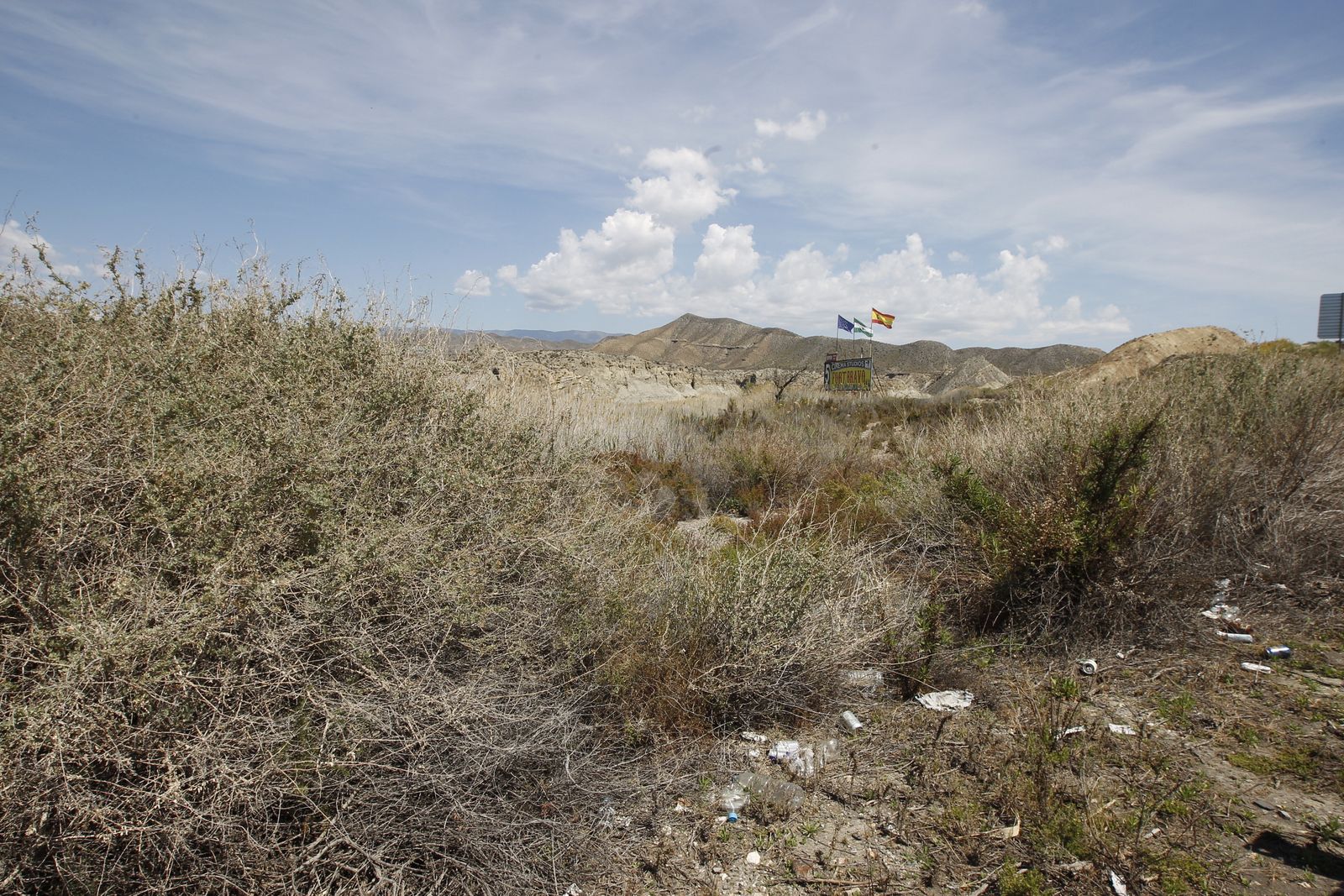 Fotogalería basura en el Desierto de Tabernas