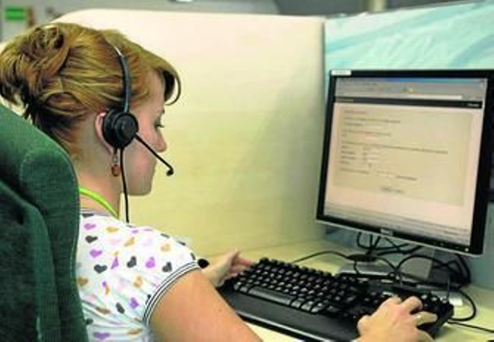 Servicio de atención telefónica de Salud Responde.