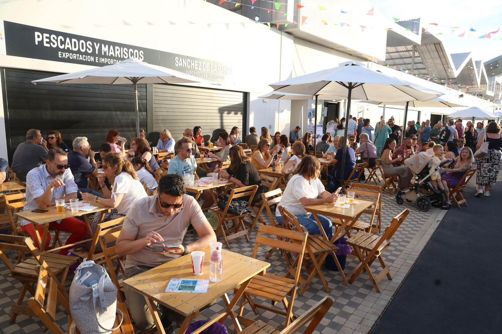Imágenes de la 'IX Feria de la Gamba y el Marisco' de Huelva