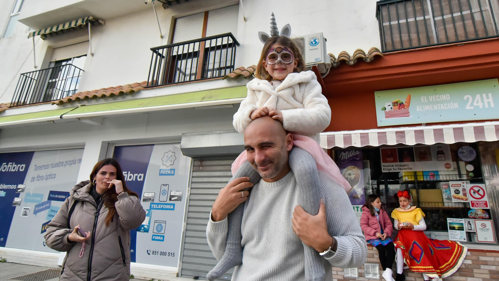 Fotos del pasacalles de Carnaval en Tarifa