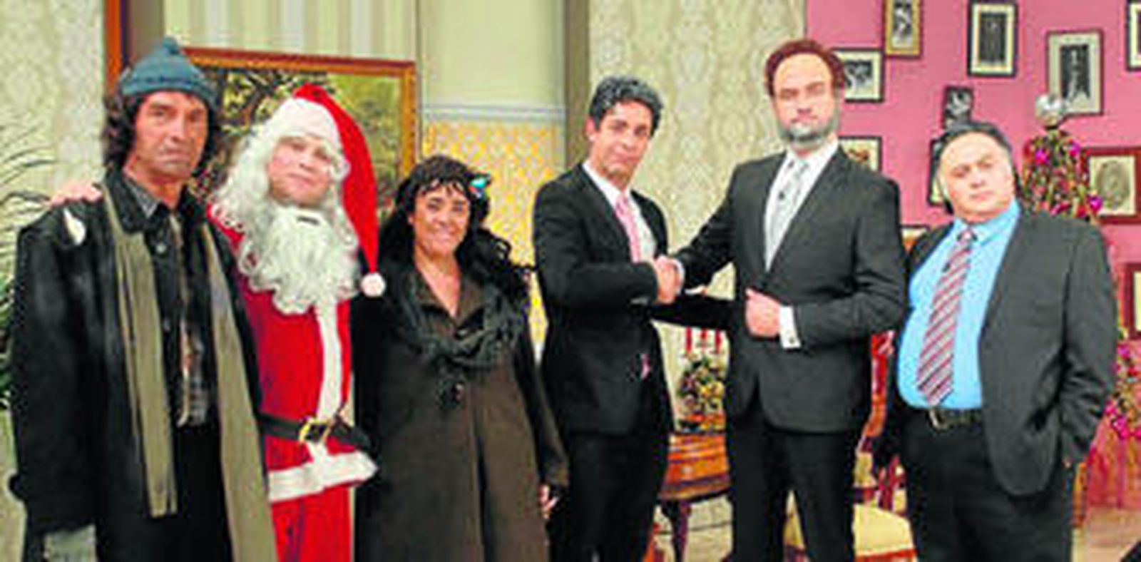 Manolo Sarria, Manu Sánchez y Pilar Sánchez en uno de los 'sketches' de la Nochebuena en Canal Sur.