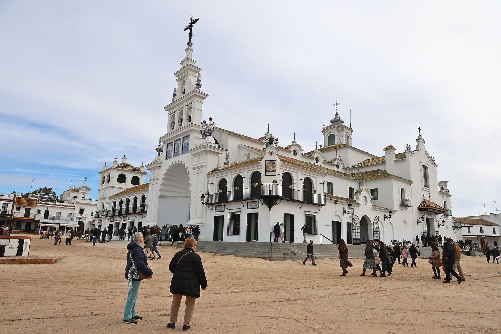 Las fotografías del ambiente en El Rocío con las peregrinaciones de las hermandades filiales