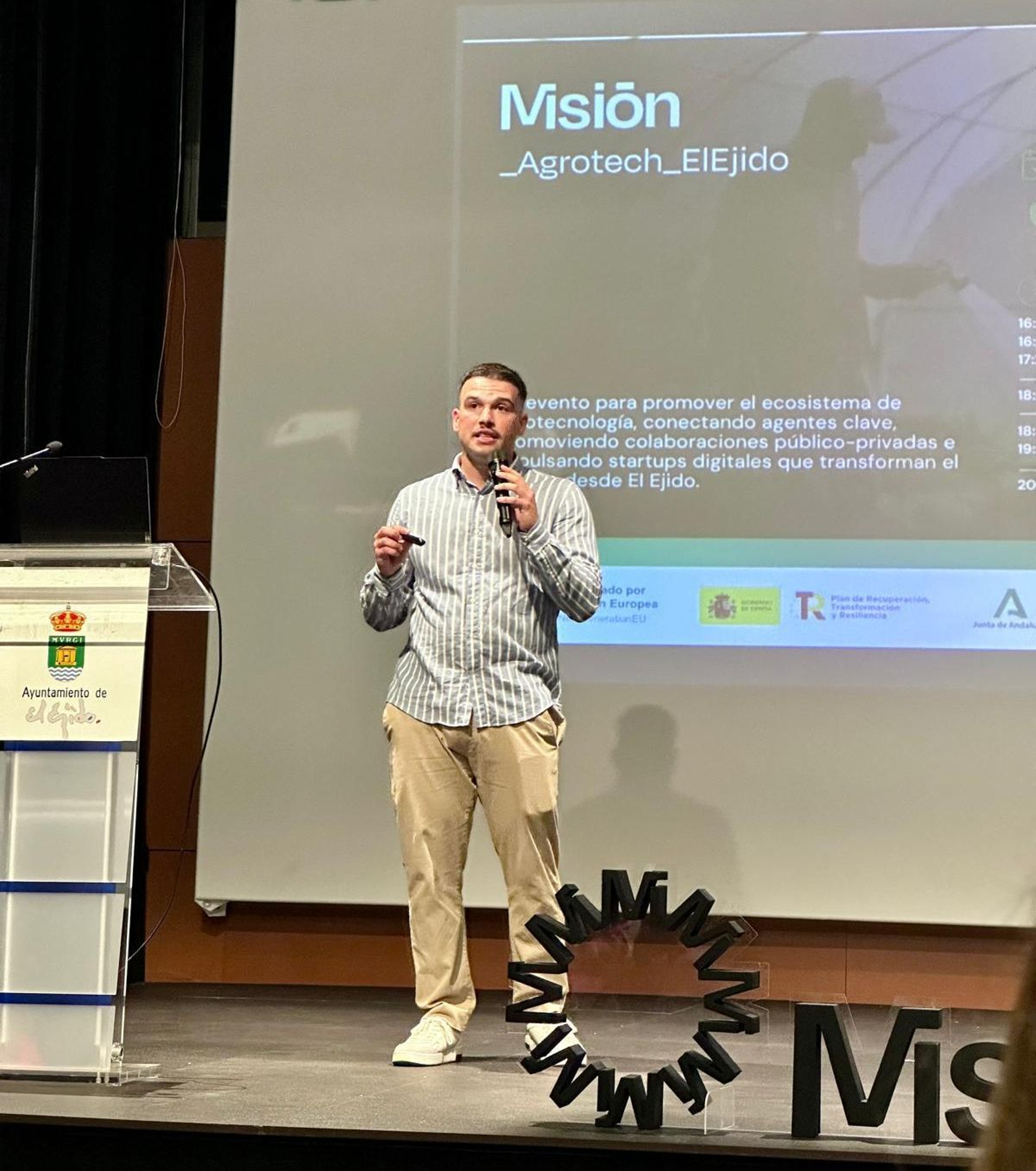 Fran Antequera, director de Misión Agrotech, durante su presentación. Fran Antequera, director de Misión Agrotech, durante su presentación.