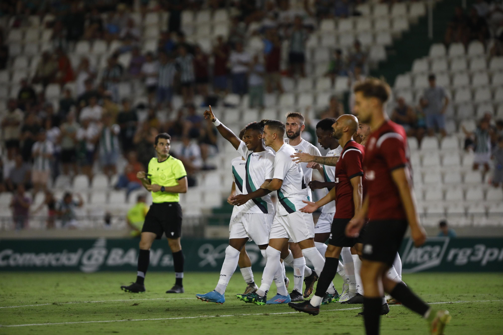 Las imágenes de la victoria del Córdoba CF ante el Mérida