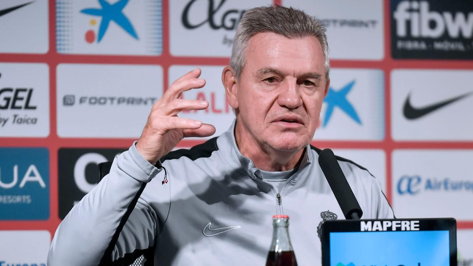 Javier Aguirre comparece en rueda de prensa. Javier Aguirre comparece en rueda de prensa.