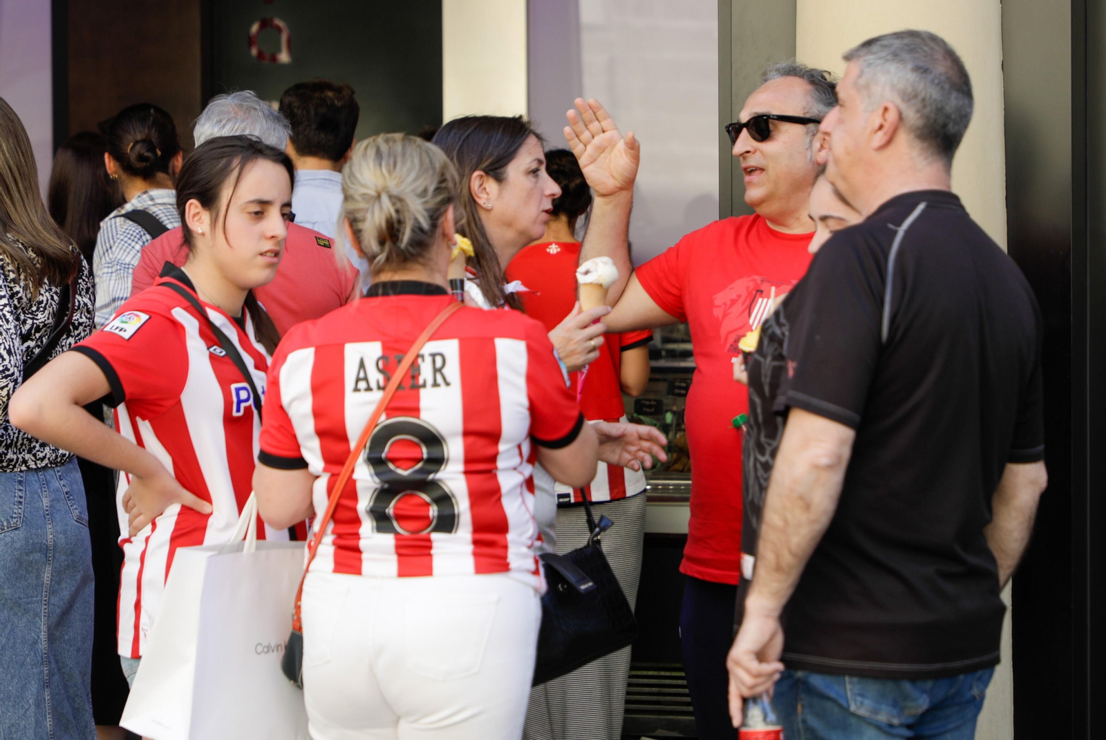 Las fotos de hinchas del Athletic y del Mallorca por Sevilla