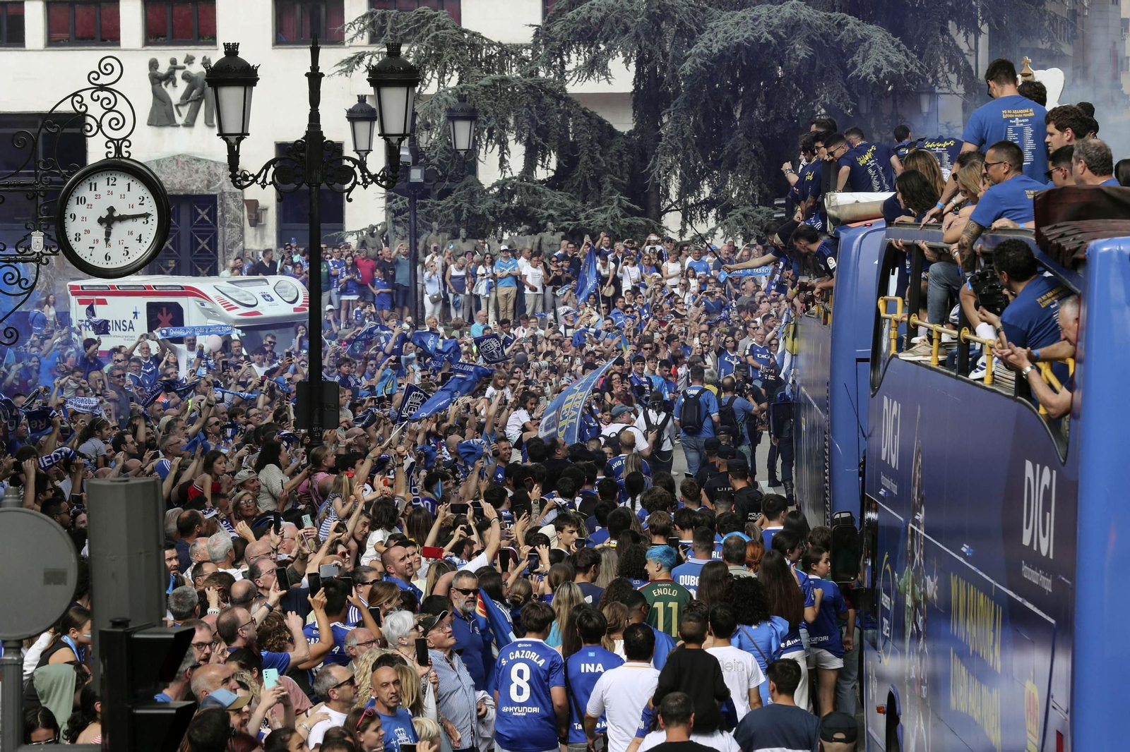 Las fotos del ascenso del Oviedo ante el Mirandés