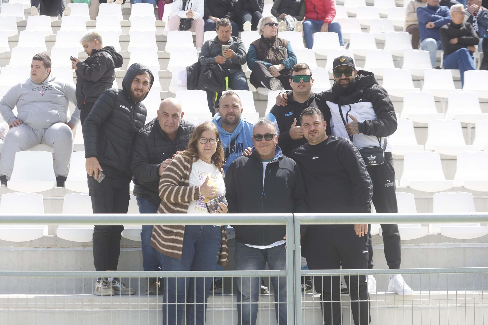 Búscate en el Ciudad de La Línea durante el Balona - Linares