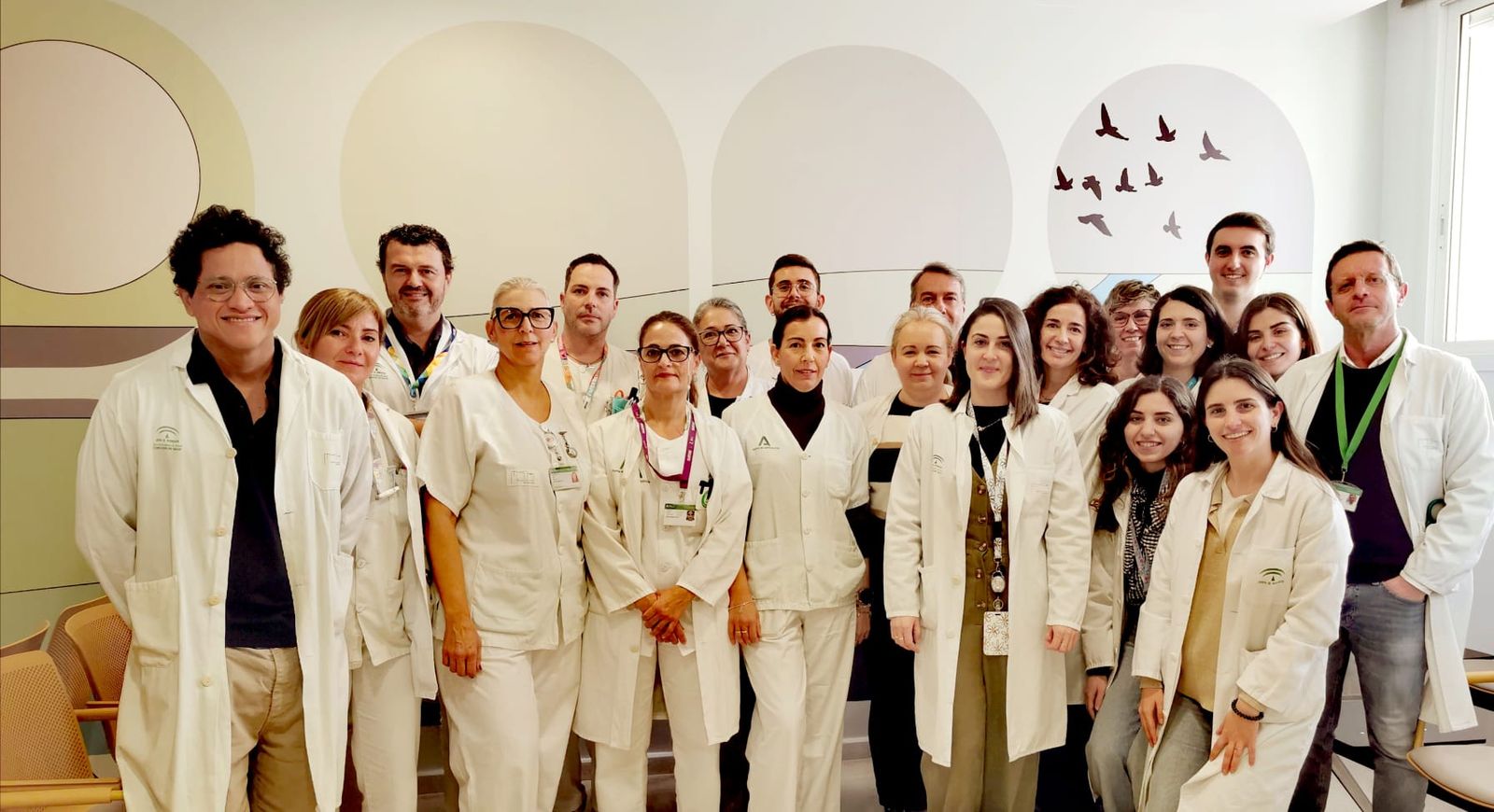 El equipo de profesionales integrantes del servicio de Oncología.