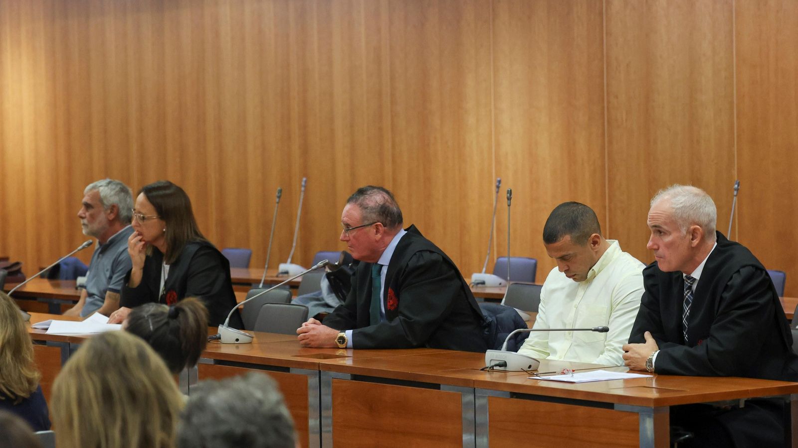 Los acusados, conociendo el veredicto de culpabilidad para ambos. Los acusados, conociendo el veredicto de culpabilidad para ambos.