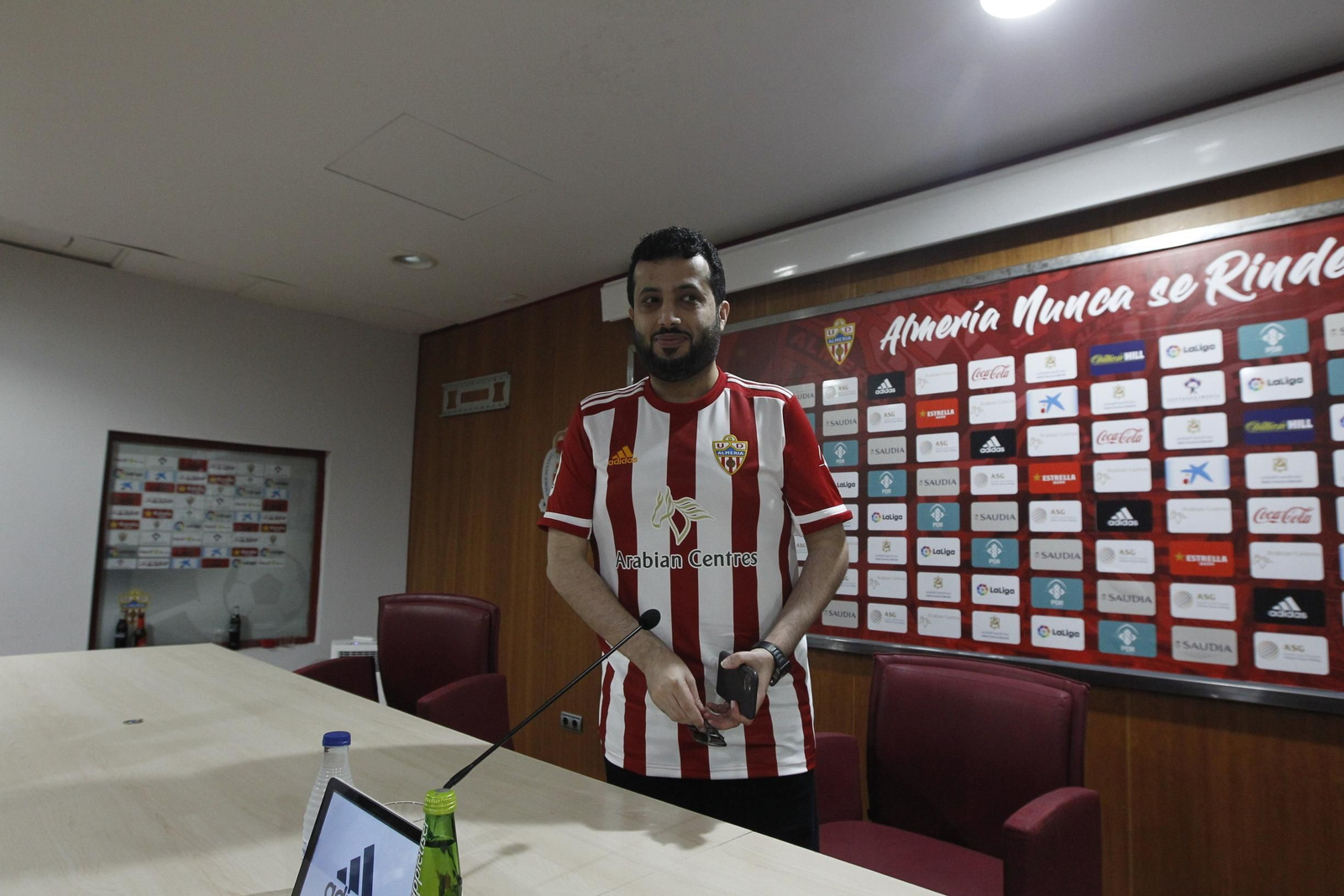 Fotogalería rueda de prensa dueño U.D. Almería, Turki Al-Sheik