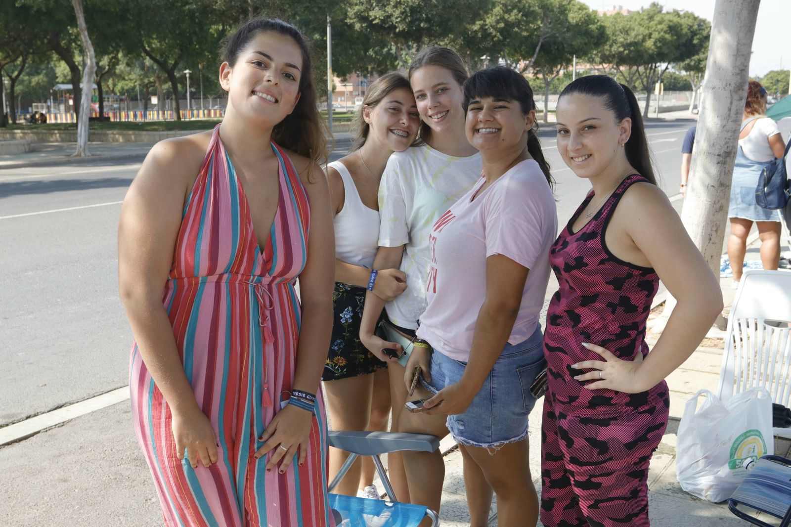 Fotogalería de los fans que esperan en cola para el concierto de David Bisbal