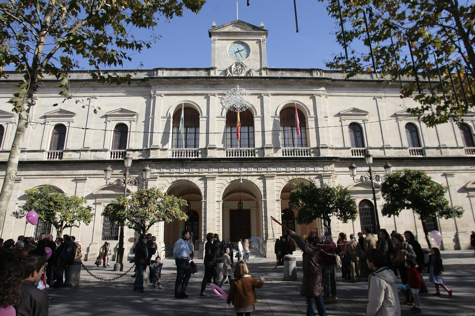 Fachada principal del  Ayuntamiento de Sevilla.