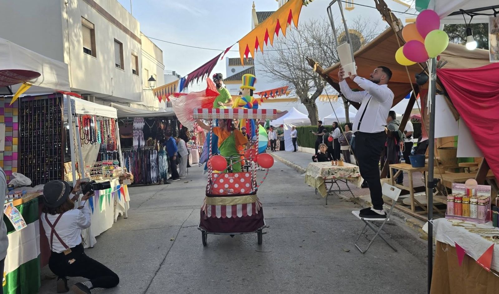 Inauguración del mercado circense carnavalesco de Barbate