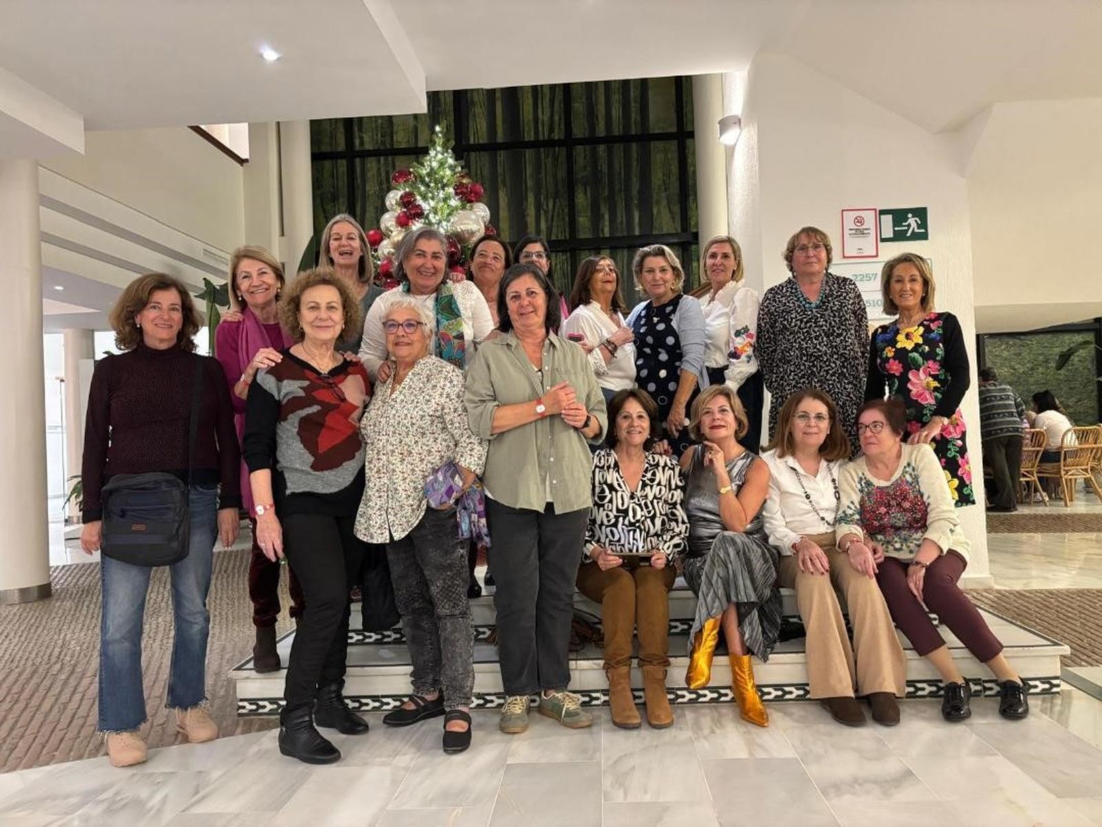 Juani Mejías, Mamen Segovia, Fabiola Hidalgo, Concha Carreño, Ana Rojas, Ana Toledo, Mati Dorronzoro, Charo Gil, Tina Mañas, Gloria Guillén, Carmen García Mañas, Merche Tejuca, Elvira Rodríguez, Tere Garrido, Maribel Núñez, Julia Sanz, Charo Bernal y Rocío Huarte.