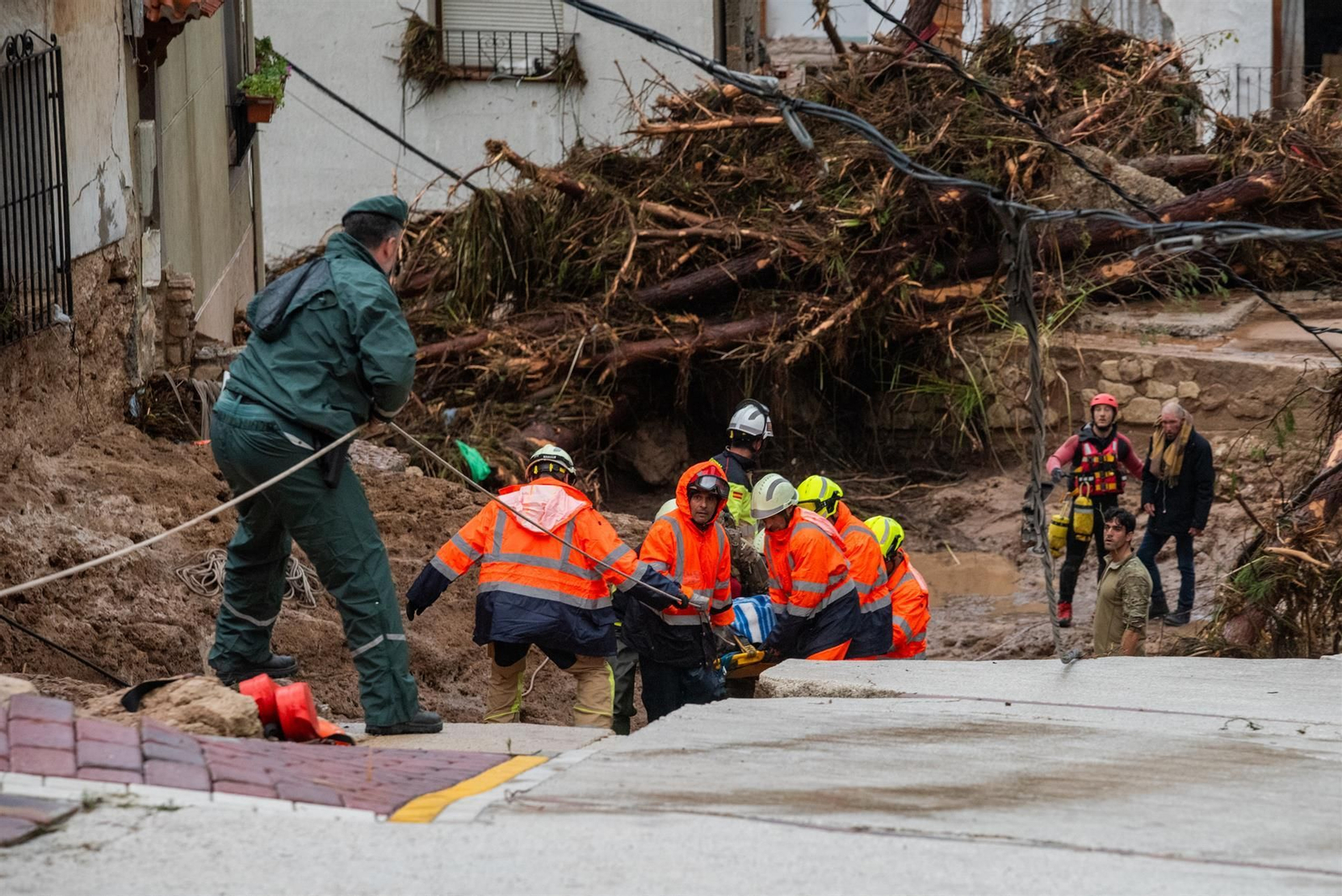 La riada ha destrozado las calles de Torrente.