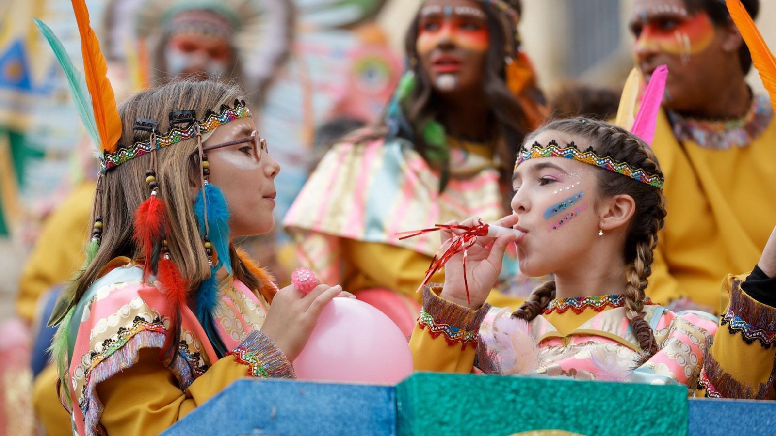 Las fotos de la ínsolita salida de los Reyes Magos del Ateneo un 4 de enero