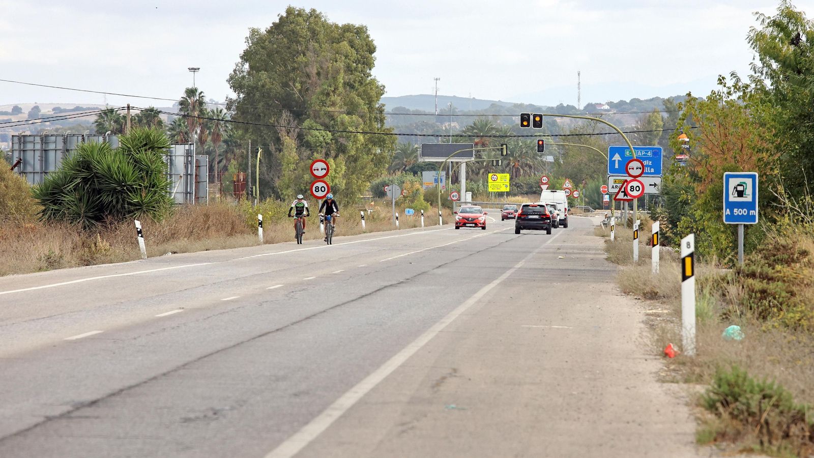 Carretera de acceso a la autopista desde la avenida de La Granja.