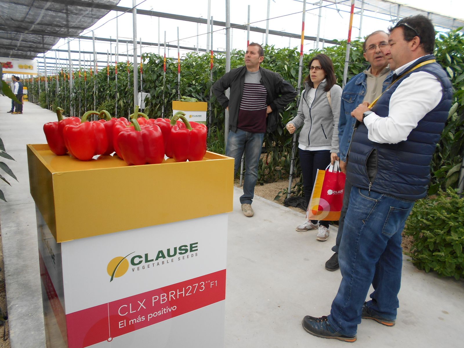 Numerosos agricultores visitaron la denominada 'finca vitrina'.