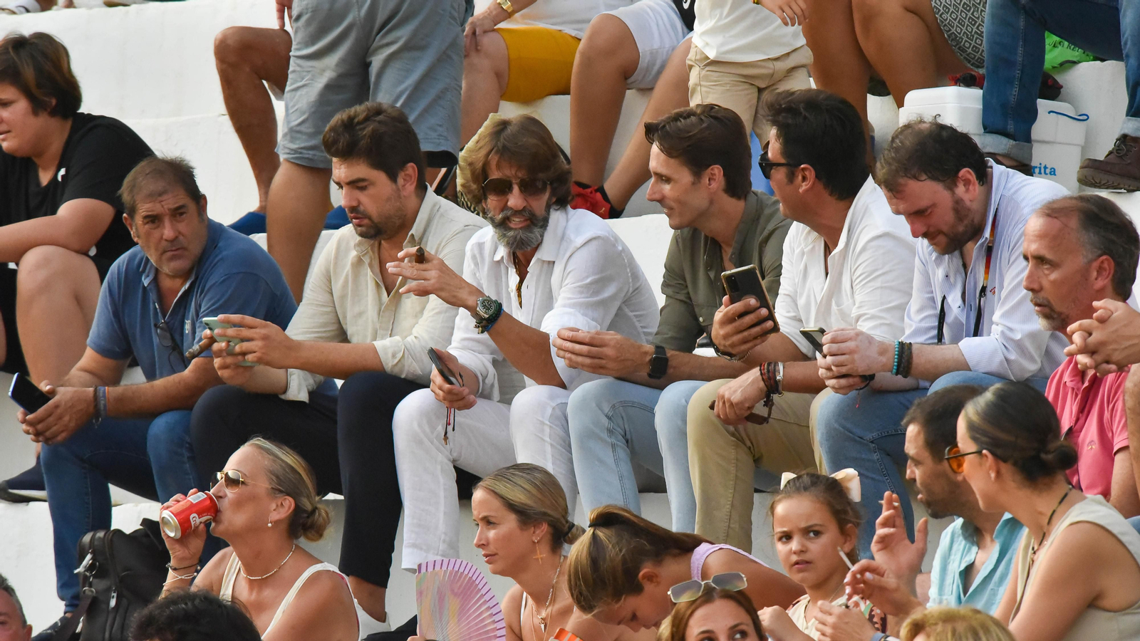 Búscate en las fotos del  festejo mixto de la Feria Real de San Roque