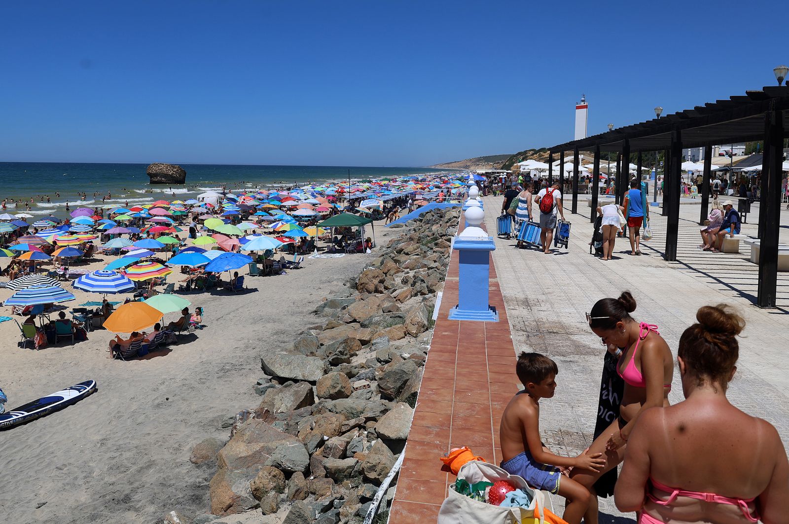 Imágenes de una mañana de calor y playa en Matalascañas